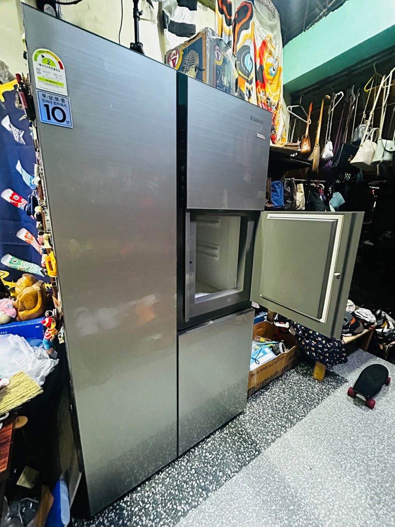 Daewoo 4Doors Klimax 806L Refrigerator (Category: Refrigerators and Freezers) located in Manila. Submitted by starbalesukandjapansurplus (Listing ID 1462688152, Image 3). Description: Daewoo 4 Doors Refrigerator Korean Brand Inventer (AS IS humina na lamig kayo na magpaayos) Need na namin IDISPOSE Magstart na kaming Maglipat ng mga gamit masyadong malaki at mabigat para dalin pa namin.. Nagstart na Gumawa dito sa Pwesto namin For Renovation. FOR 