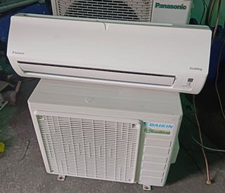 (Category: ) located in . Submitted by 2ndhand_aircond (Listing ID 1462738834, Image 1). Description: .