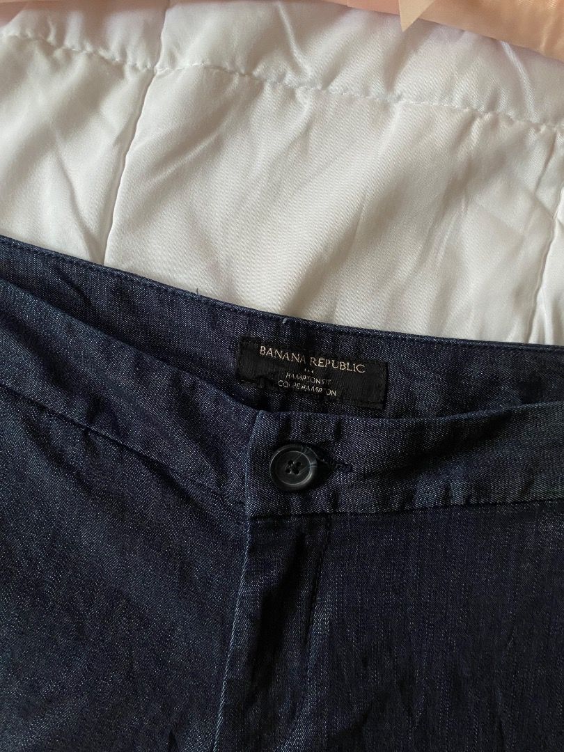 Dark Wash Denim Shorts (Category: Shorts) located in Laoag. Submitted by shop.kawes (Listing ID 1462687718, Image 2). Description: - Classic dark wash denim shorts - Features back pockets - Comfortable for everyday wear - Versatile: pairs easily with any top - Ideal for your summer wardrobe #branded #y2k .