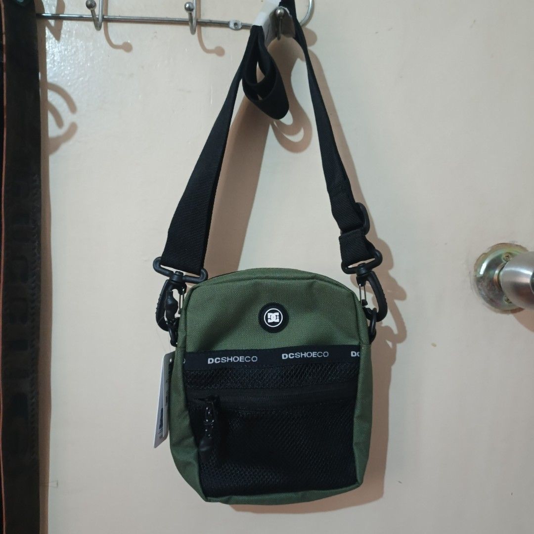 DC shoe co. Starcher 5 bag (green) (Category: Sling Bags) located in Batangas. Submitted by D.CAP (Listing ID 1462831776, Image 1). Description: For Sale:⬇️ 🧢 DC shoe co. Starcher 5 bag (blue) 📐 3 way zipper (crossbody/sling/shoulder) 2,490.00 SRP 🅿️ 850.00 + SF Yours ✅ 📦 Brandnew/Original 📌 Batangas city Location 📦 Ship Nationwide (J&T D2D/LBC SFcop) 📩 DM for speed Transaction 🧾 NO cod❌ / Payment First✅ Ⓜ️🅾️🅿️: Gcash/Ubp/Gotym 📋 Nasa 