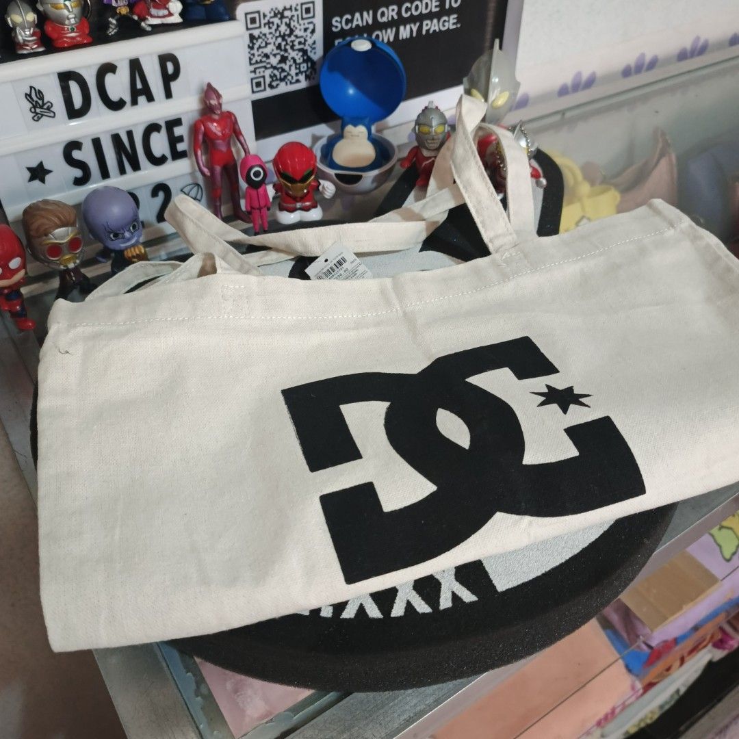 DC shoe co. Tote bag (Category: Tote Bags) located in Batangas. Submitted by D.CAP (Listing ID 1462832298, Image 2). Description: For Sale:⬇️ 🧢 DC shoe co. Tote bag 🅿️ 250.00 + SF Yours ✅ 📦 Brandnew/Original 📌 Batangas city Location 📦 Ship Nationwide (J&T D2D/LBC SFcop) 📩 DM for speed Transaction 🧾 NO cod❌ / Payment First✅ Ⓜ️🅾️🅿️: Gcash/Ubp/Gotym 📋 Nasa page na po ang mga Proof of Transaction. 👀 Please See & Read ⚡When the life get Rou