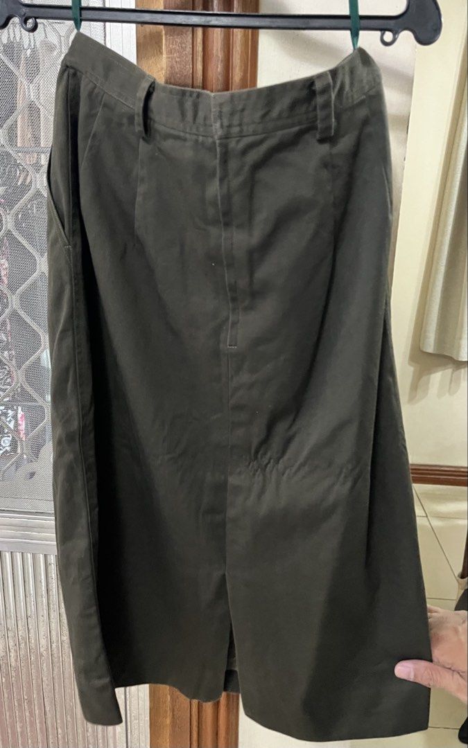 Denim skirt (Category: Skirts) located in Bacoor. Submitted by ayit. (Listing ID 1462750287, Image 2). Description: Med fit - Olive green denim skirt - Size: Medium (EU 38 / UK 10 / US 26) - Classic and versatile design - Available for meetup in Citta Italia Subdivision, Bacoor, Cavite.