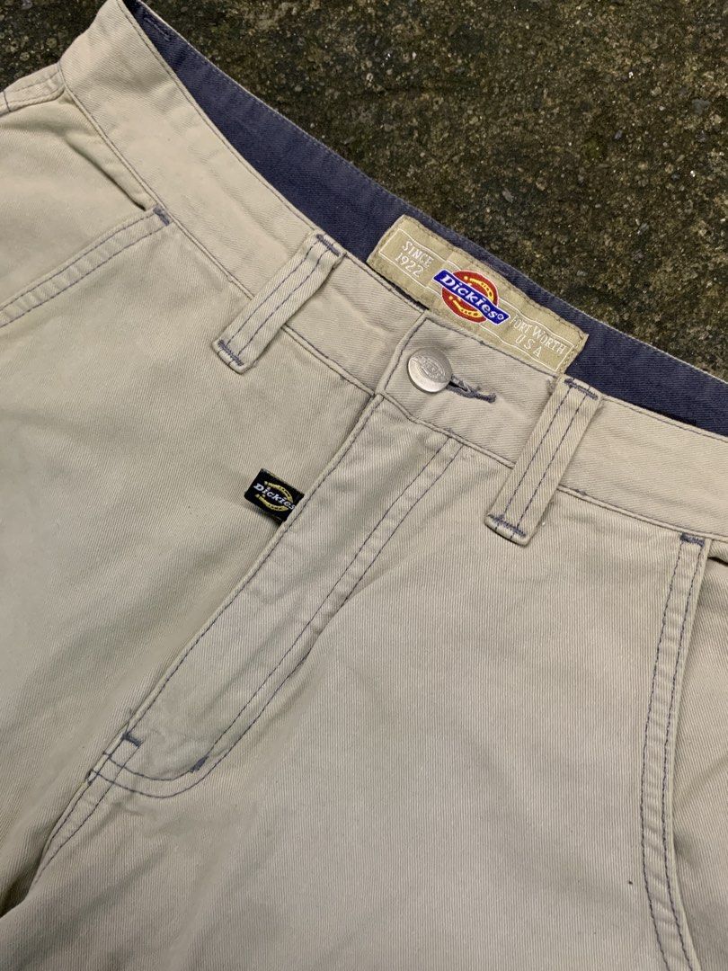 Dickies Beige Cargo Pants Workwear Utility Style (Category: Jeans) located in Manila. Submitted by thrift2mnla (Listing ID 1462812612, Image 2). Description: - Classic Dickies cargo pants - Versatile beige color - Plenty of pockets for essentials - Durable workwear style - Great for everyday wear or work.