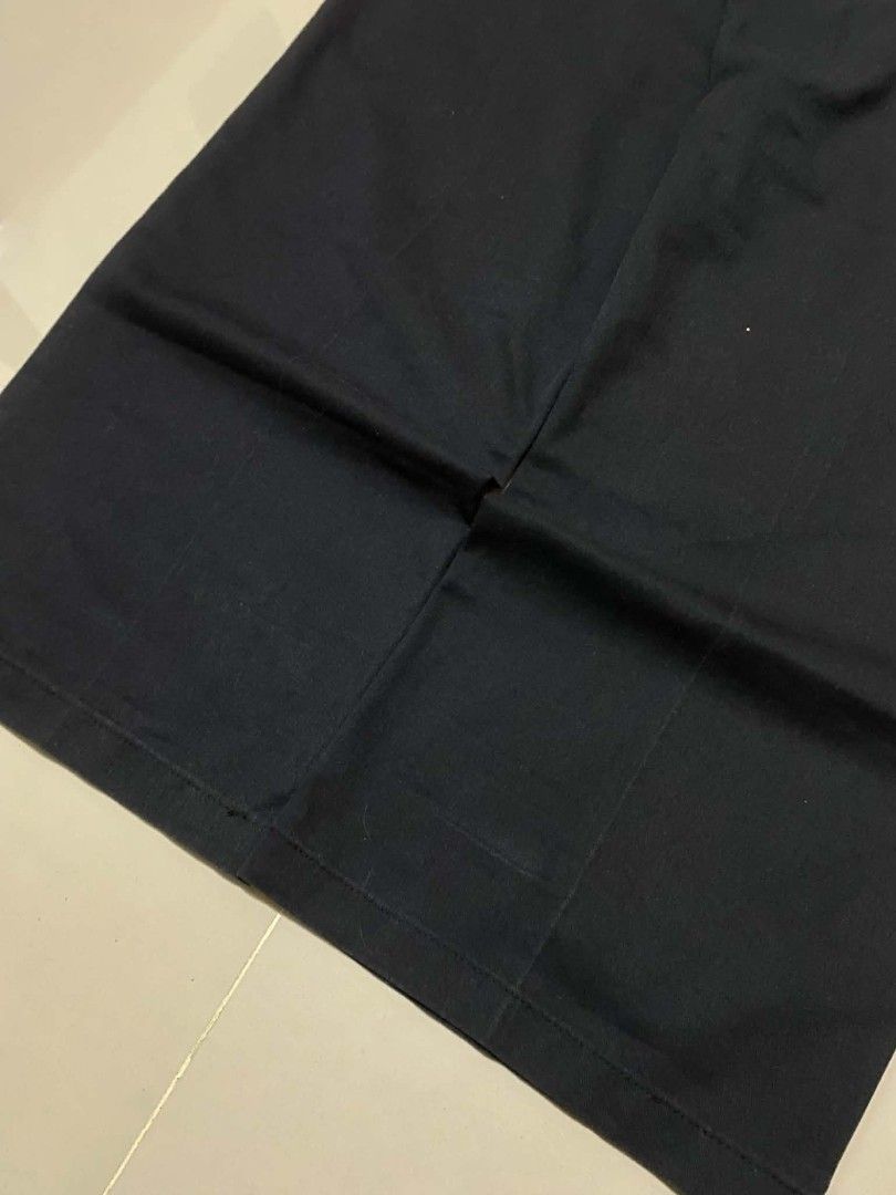 Dickies Regular Straight Flexible & Durable Work Pants (Category: Jeans) located in Manila. Submitted by lilsintenel (Listing ID 1462787914, Image 3). Description: - Dickies Regular Straight Fit Work Pants - 38x15.5x43x10.5 - Color: Dark Navy Blue - Material: Flexible and Durable - Closure: Button and Zip - Features: Multiple Pockets - Ideal for: Everyday wear or work.
