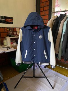(Kategori: ) berada di . Dikirim oleh royal_thrifting (ID iklan 1462837047, Gambar 1). Deskripsi: .