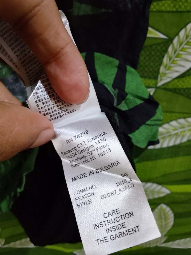 Diesel (Category: Others Tops) located in Himamaylan. Submitted by garciathrift.22 (Listing ID 1462832853, Image 3). Description: excellent condition no issues unisex size small.