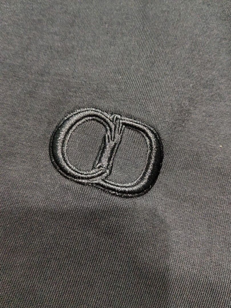 DIOR (Category: Tshirts & Polo Shirts ) located in Baguio. Submitted by curated_luxe_brandeds (Listing ID 1462796338, Image 2). Description: DIOR DIMENSION :L29. 5 X W22 FITS LARGE MENS SIZE LARGE ON TAG SEE PICS FOR DETAILS EXCELLENT CONDITION COLOR MAY VARY DUE TO LIGHTING MOP BDO /GCASH NO COD /COP FB PAGE /CAROUSELL : curated_luxe_brandeds FACEBOOK SELLING ACCOUNT : Esteph Colpita SA PHYSICAL STORE :STALL 324A THIRD FLOOR SKYWORLD SESSION ROA