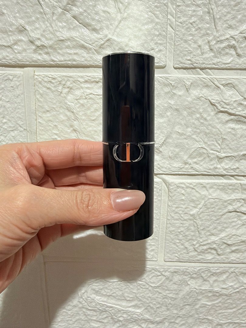 Dior Forever Skin Perfect Foundation Stick-ON (Category: Makeup) located in Caloocan City. Submitted by katrelucio_nuevo (Listing ID 1462681828, Image 1). Description: ✨ FOR SALE: Dior Forever Skin Perfect Foundation Stick ✨ 1. Glides on smoothly and feels like wearing nothing on the skin. 2. Provides a soft-focus, natural finish that evens out complexion and blurs pores. 3. Offers medium, customizable coverage that looks better as it mixes sligh