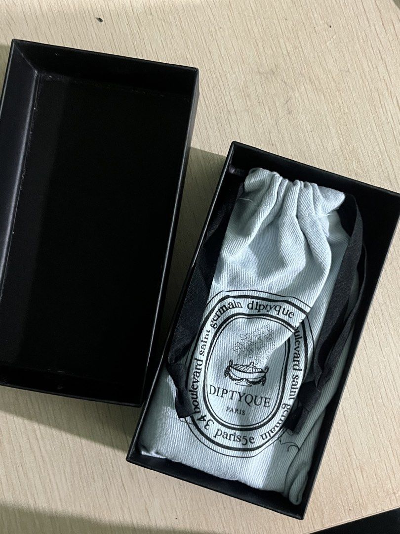 Diptyque L'Eau de Parfum 100ml (Category: Fragrance & Deodorants) located in Iloilo. Submitted by mncjrh (Listing ID 1462820100, Image 2). Description: - Original Diptyque L'Eau de Parfum (LUNAMARIS) - 100ml bottle - Natural spray - Comes with original box - Includes dust bag - You can scan the QR at the back for authenticity This is a bday gift for me, i just sprayed this for 5 times. but, didnt use it anymore since i dont like the scent when it
