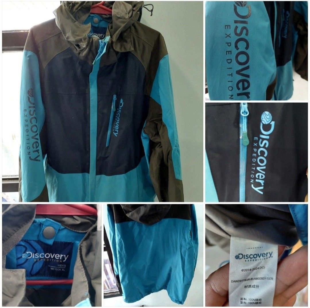 Discovery Expedition Men's XL Jacket (Category: Coats, Jackets and Outerwear) located in San Antonio. Submitted by cleverstar_cb8bf4 (Listing ID 1462725632, Image 1). Description: - Discovery Expedition Men's Jacket - Size: XL - Colors: Blue, Black, Brown - Material: 100% Nylon - Features: Discovery Expedition logo printed on sleeves and zipper - Ideal for: Outdoor activities.