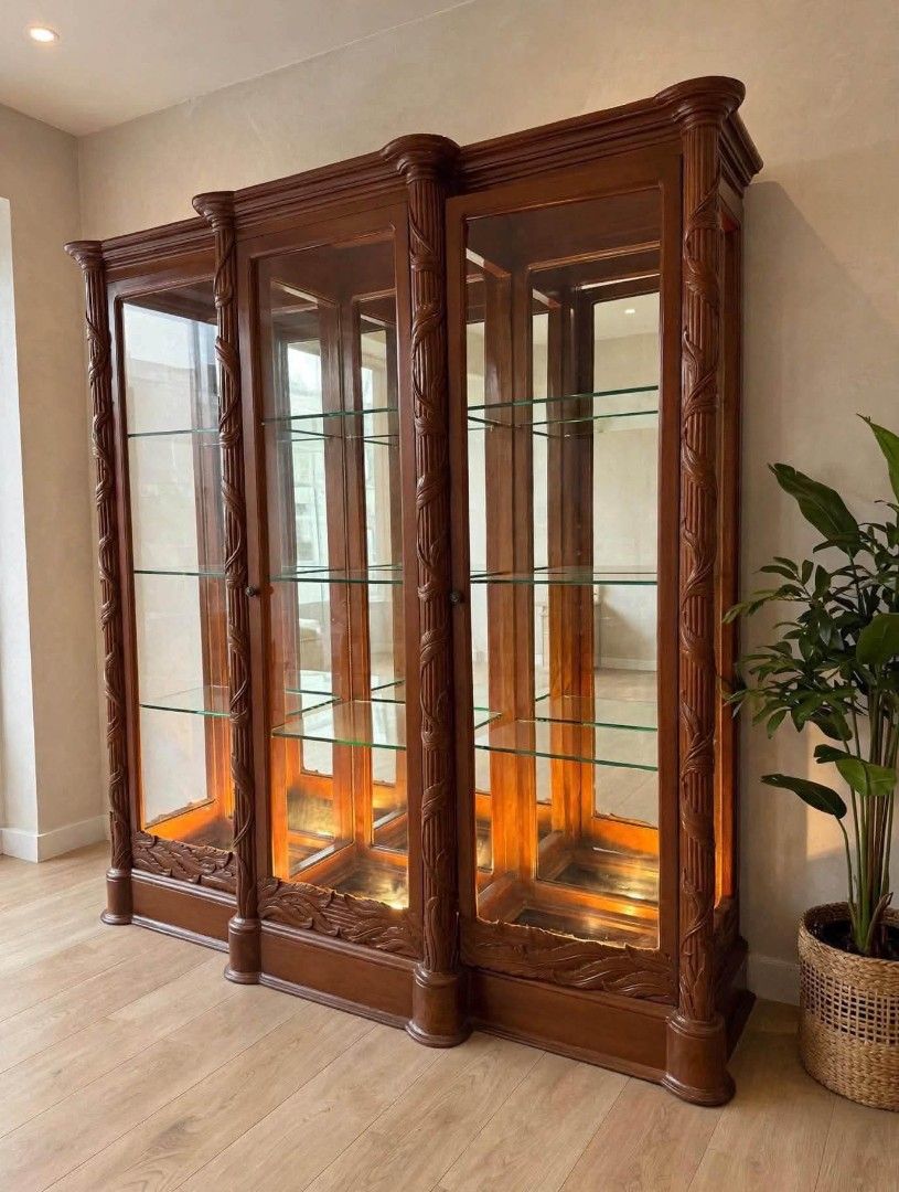 Display Cabinet (Category: Shelves, Cabinets & Racks) located in Meycauayan. Submitted by marygracecasimiro (Listing ID 1462699163, Image 3). Description: available Big And elegant display cabinet almost new condition from: Italy.