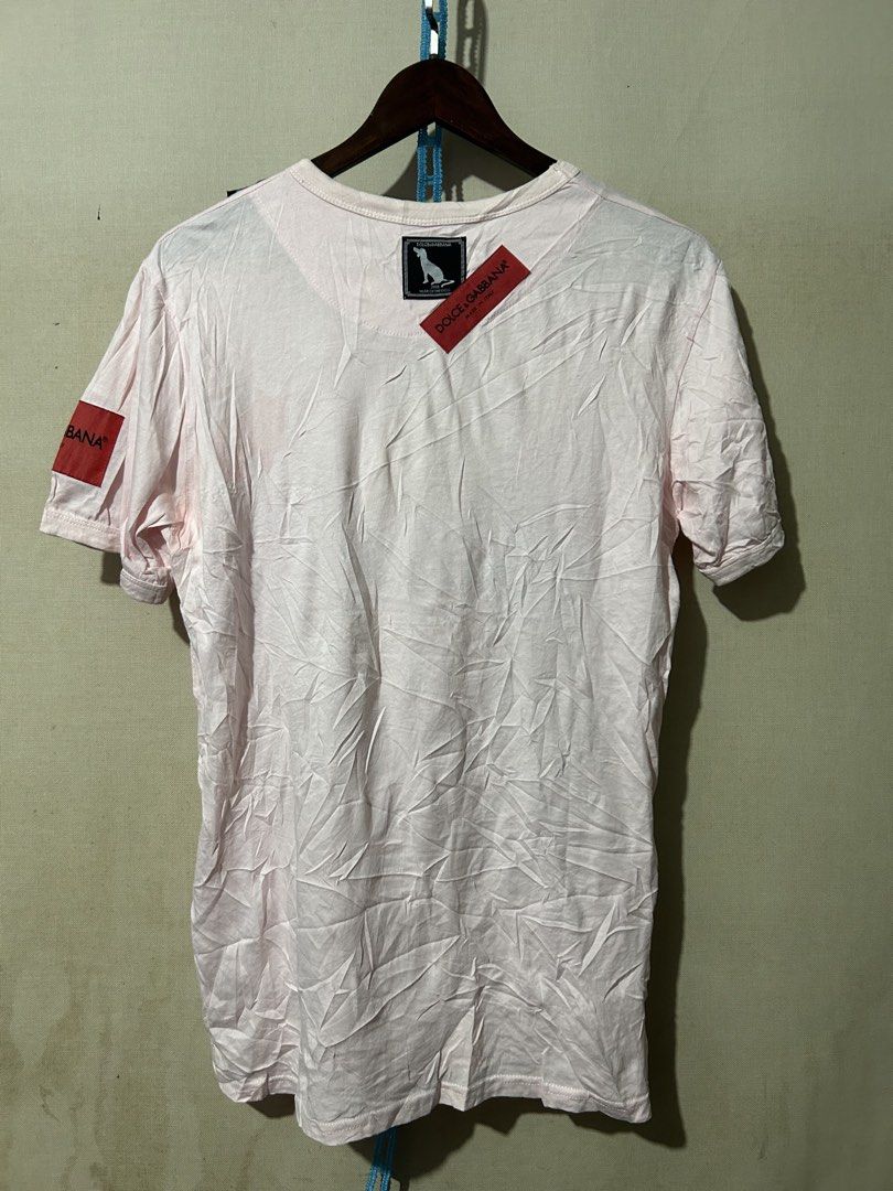 DOLCE & GABBANA Dog tee (Category: Luxury Apparel) located in Santa Rosa. Submitted by unexpected.finds4026 (Listing ID 1462877991, Image 2). Description: 38 on tag 20.5W 28.5L best fit to Medium - L complete tags 9.5/10 color rate no flaws .