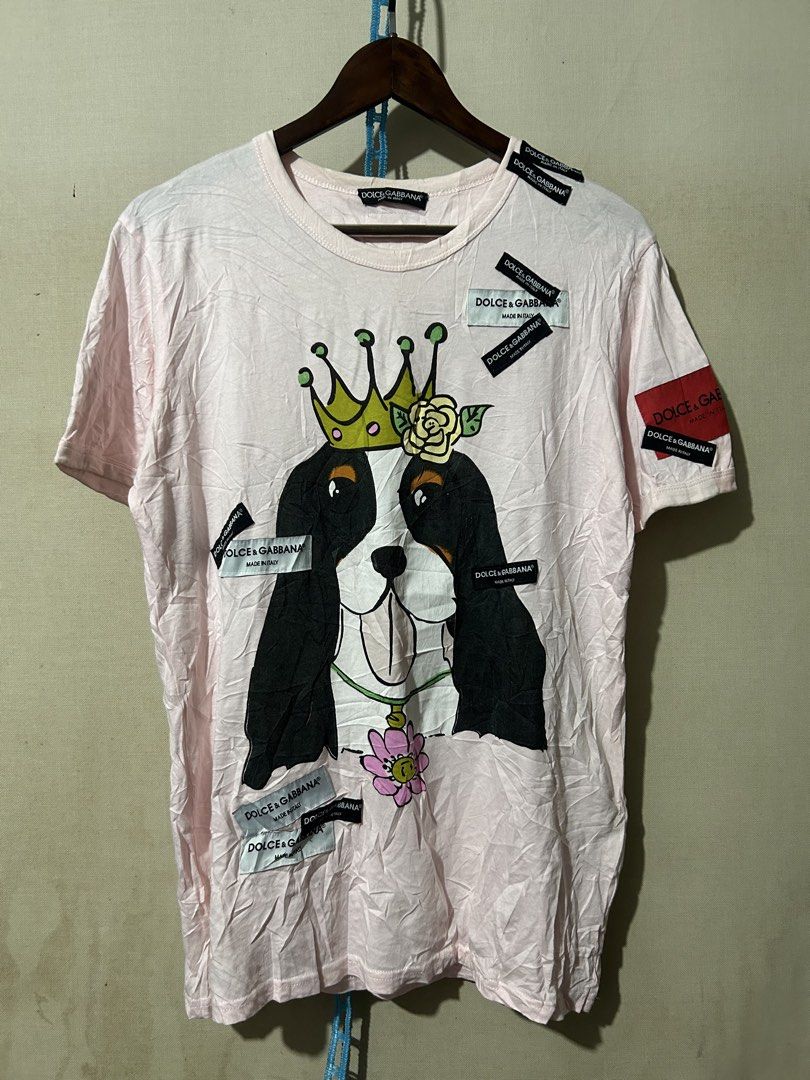DOLCE & GABBANA Dog tee (Category: Luxury Apparel) located in Santa Rosa. Submitted by unexpected.finds4026 (Listing ID 1462877991, Image 1). Description: 38 on tag 20.5W 28.5L best fit to Medium - L complete tags 9.5/10 color rate no flaws .