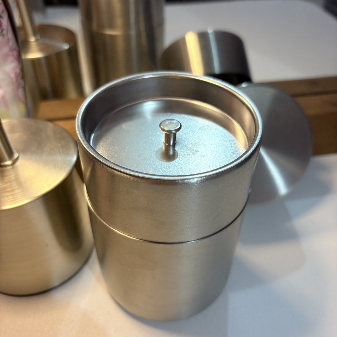 Double lid steel container (Category: Coffee & Tea Tableware) located in Narvacan. Submitted by x.jxyce (Listing ID 1462815260, Image 2). Description: rfs: decluttering loc: taguig mod: lalamove mop: gcash / bdo.
