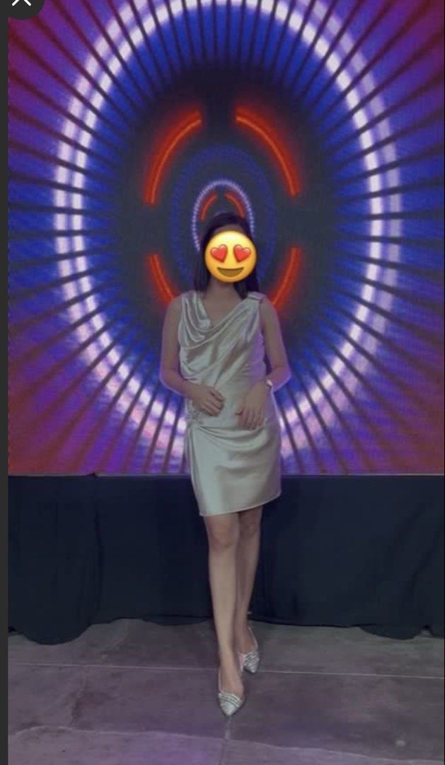 Draped Neck Short Dress (Category: Evening dresses & gowns) located in Nabua. Submitted by prlvdthgss (Listing ID 1462690091, Image 1). Description: Only used once. Ganda nito, pang formal event. ✨ Large on tag but can fit to medium. Price+sf Gcash/maribank 📍camsur, bicol.