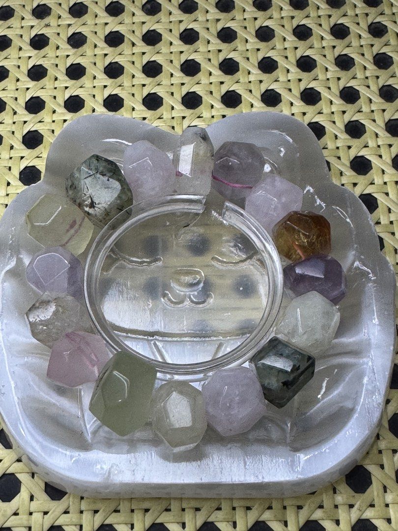 DUOBAO BRACELET 🍒 B3_JC121 (Category: Precious Stones) located in Bulacan. Submitted by selling_low_by_bella_ben (Listing ID 1462854205, Image 3). Description: DUOBAO 🍒 B3_JC121 🏷️ 1800 16-18 mm bead size 16 cm wrists.