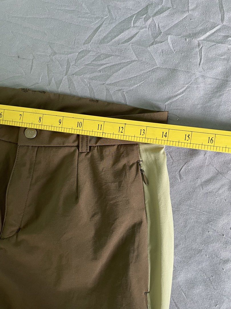 ECHO LOGO Pants Brown Side Stripe (Category: Jeans) located in Cagayan de Oro. Submitted by jekdels05 (Listing ID 1462719198, Image 2). Description: - Stylish brown pants with a subtle light yellow side stripe. - Features a convenient side zip pocket. - Approximate measurements: Waist 15", Inseam 37", Leg Opening 7". - Perfect for everyday casual wear..