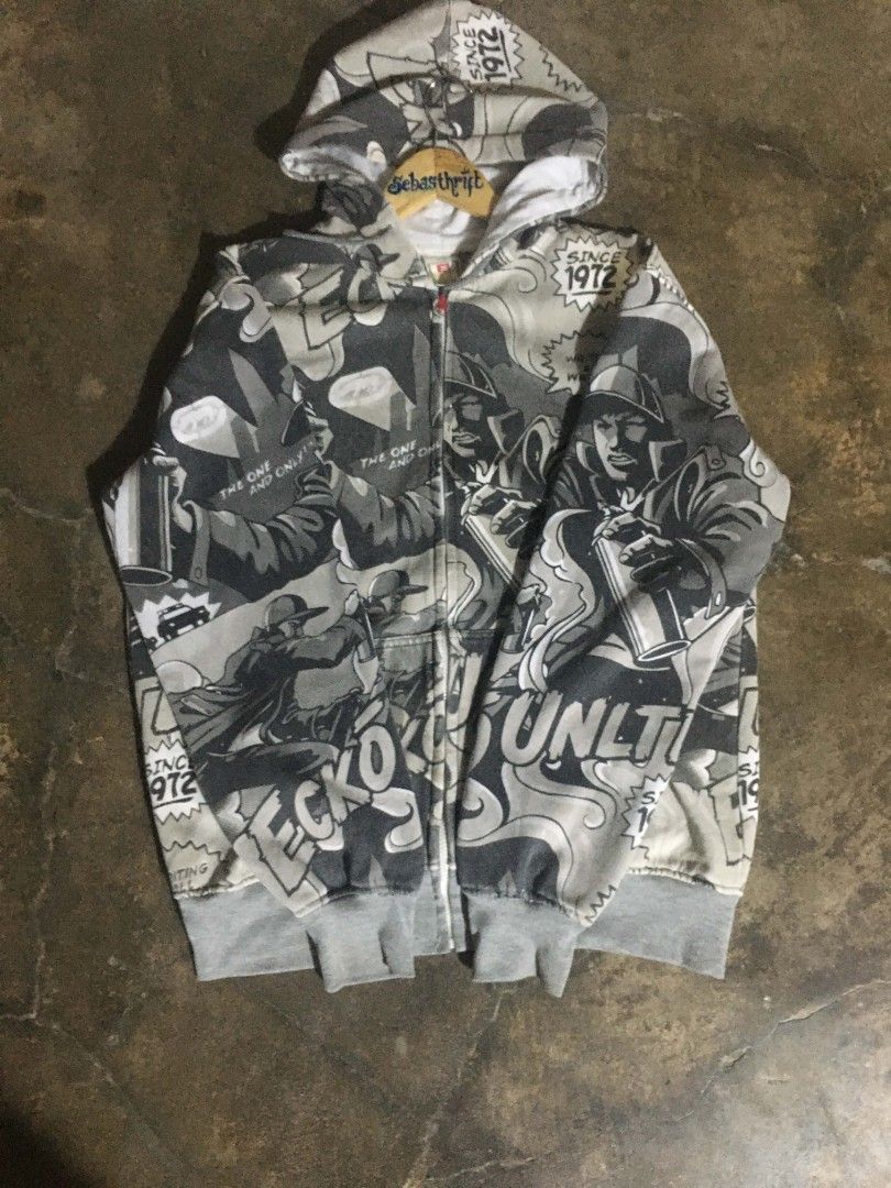 ECKO GRSFFITI HEARING OFFERS (Category: Coats, Jackets and Outerwear) located in Manila. Submitted by dawgieseb (Listing ID 1462352079, Image 3). Description: FREESHIP 1,500 ship rushh PRISTINE CONDITION WAG NA BARATIN PLEASE ISSUE:MINIMAL LINTS HINDI NOTICEABLE 22X28.