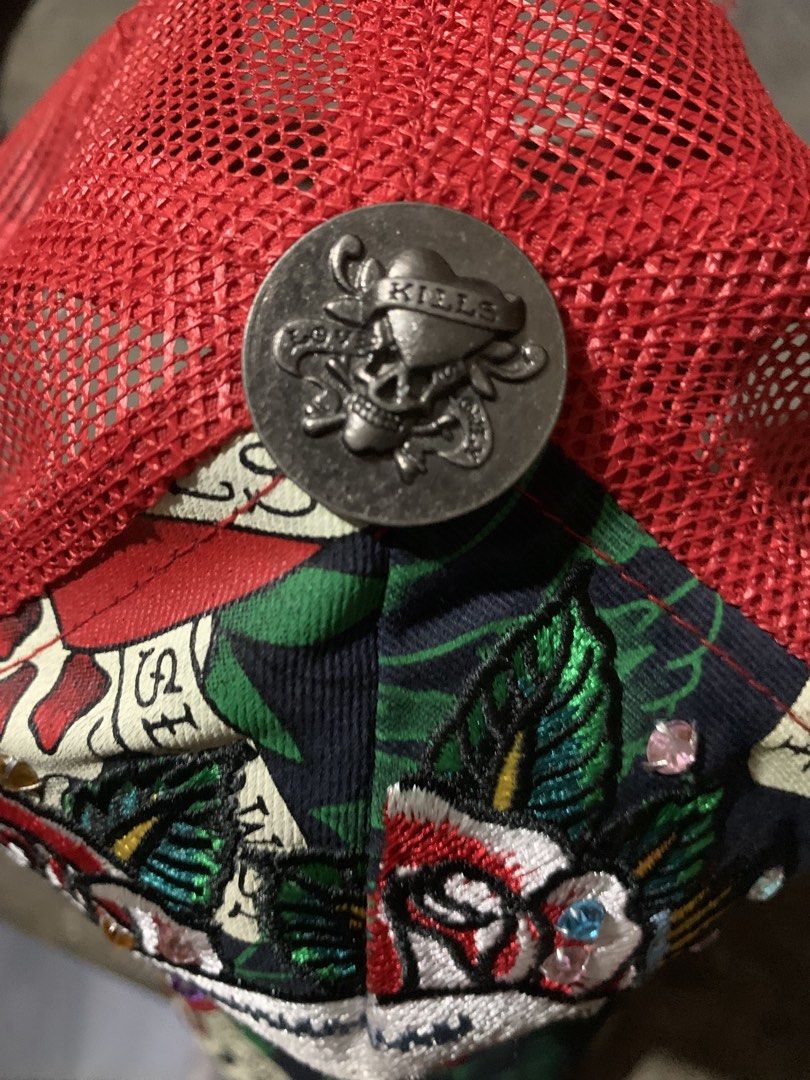 Ed hardy rhinestone cap (Category: Caps & Hats) located in Calauan. Submitted by marcopollo.com (Listing ID 1462780288, Image 3). Description: .