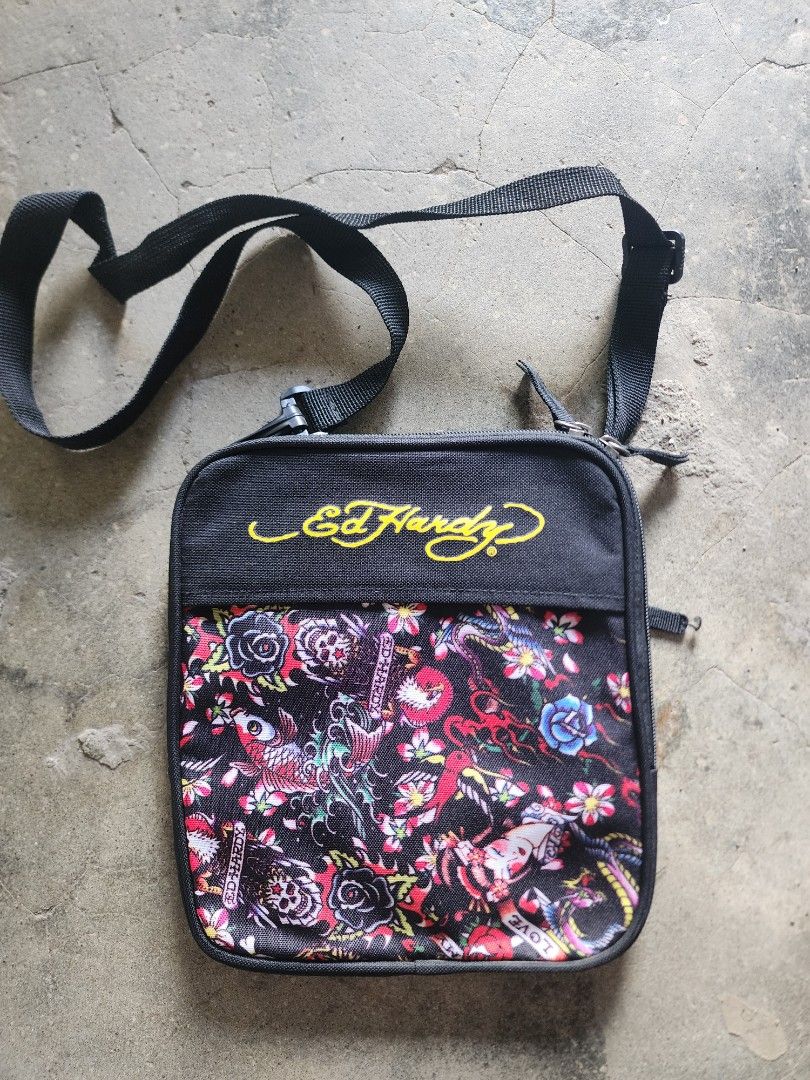Ed Hardy sling bags (Category: Sling Bags) located in Real. Submitted by raphy2019 (Listing ID 1462721285, Image 1). Description: .