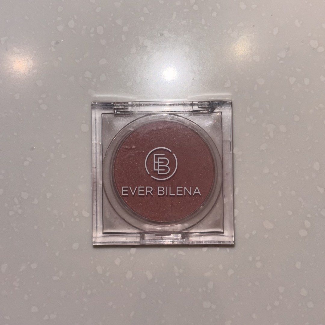 Ever Bilena Powder Blush - Rosy Glow (Category: Makeup) located in Muntinlupa City. Submitted by kabi.declutters (Listing ID 1462858859, Image 1). Description: 80% used Shade: Rosy Glow rfs: doesn’t suit my skin tone.