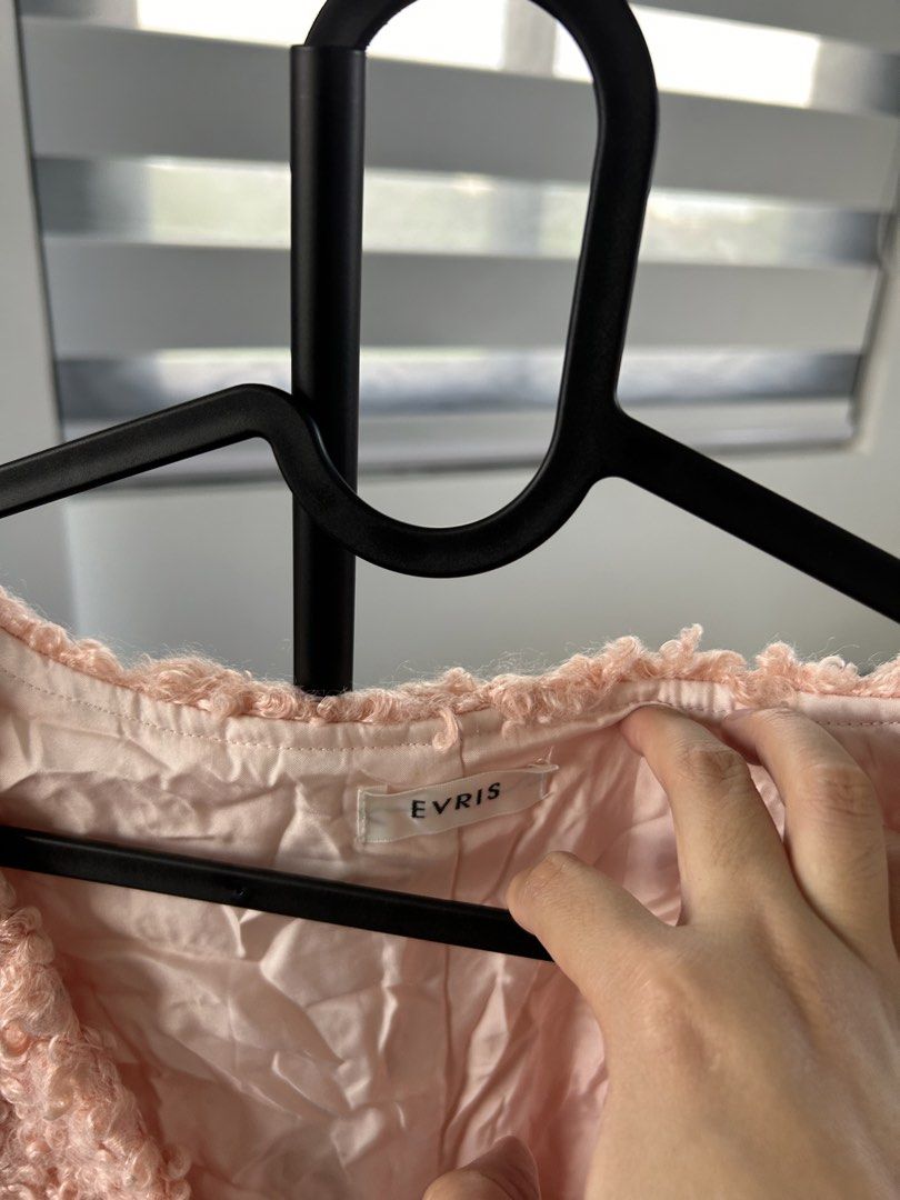 EVRIS Pink Textured Cardigan (L) (Category: Coats, Jackets and Outerwear) located in Dasmarinas. Submitted by sfclosetcleanup (Listing ID 1462707828, Image 3). Description: From Japan.
