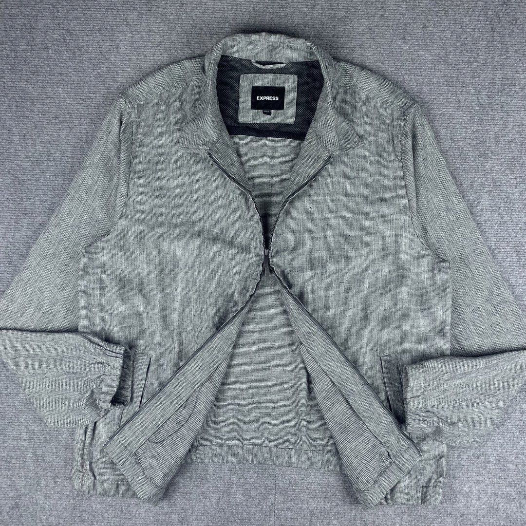 Express Grey Zip-Up Collared Jacket (Category: Coats, Jackets and Outerwear) located in Baguio. Submitted by vintage_lurker (Listing ID 1462856694, Image 3). Description: Size on tag: XL Width: 26” Length: 29” Issue/s: none Mine: 790 + Shipping fee 📍Payment first policy. no COD or COP 📍All items Washed and Sanitized 🧼 Shoot your offer. I’m all ears‼️ OTHER DETAILS: - Express Grey Zip-Up Jacket - Size: XL - Textured fabric - Collared neckline -