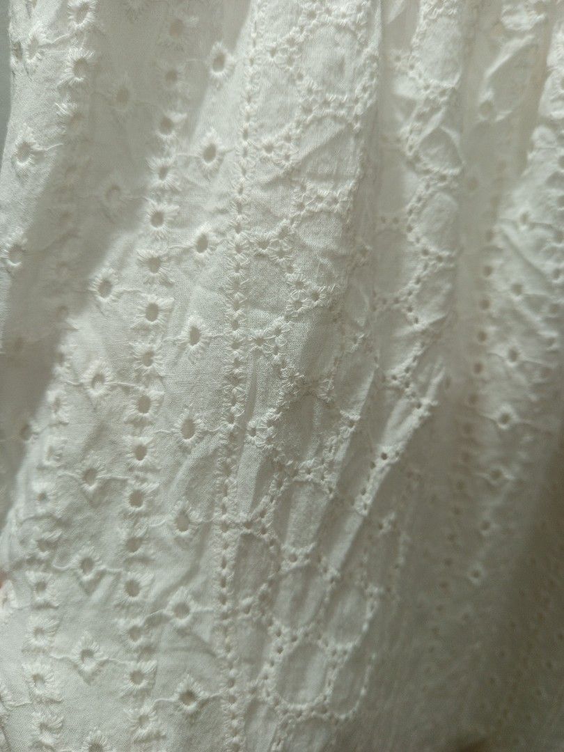 Eyelet dress (Category: Dresses) located in Cavite. Submitted by alliahscloset2.2 (Listing ID 1462756136, Image 3). Description: .