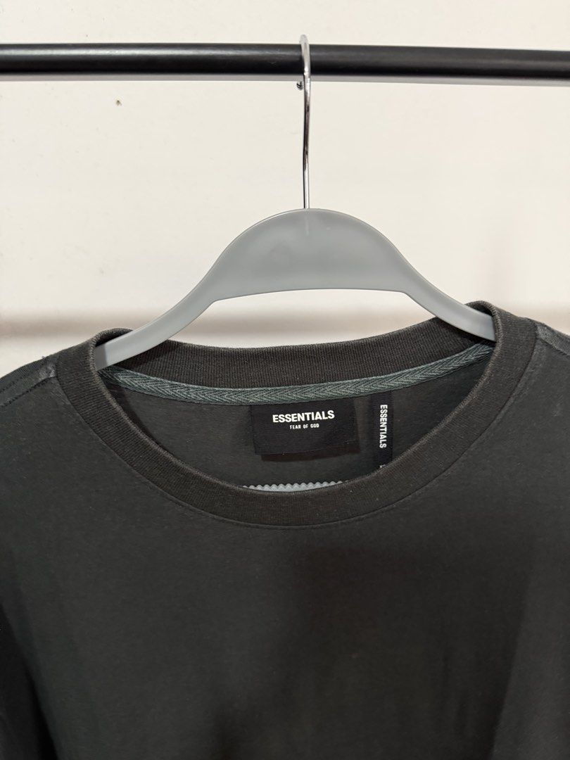 Fear of God ESSENTIALS 3M Reflective (Category: Tshirts & Polo Shirts ) located in Cavite. Submitted by jauzjauz (Listing ID 1462826926, Image 3). Description: DIMENSIONS: 22.5 x 28.5 (Boxy Fit) SIZE XS: Fit to M-XL Guaranteed RARE & Authentic! Minimal Discoloration and folds on letters - Dark grey Fear of God Essentials T-shirt - Signature Essentials logo prominently displayed on the back - Designed for a comfortable, relaxed fit - Made from hig