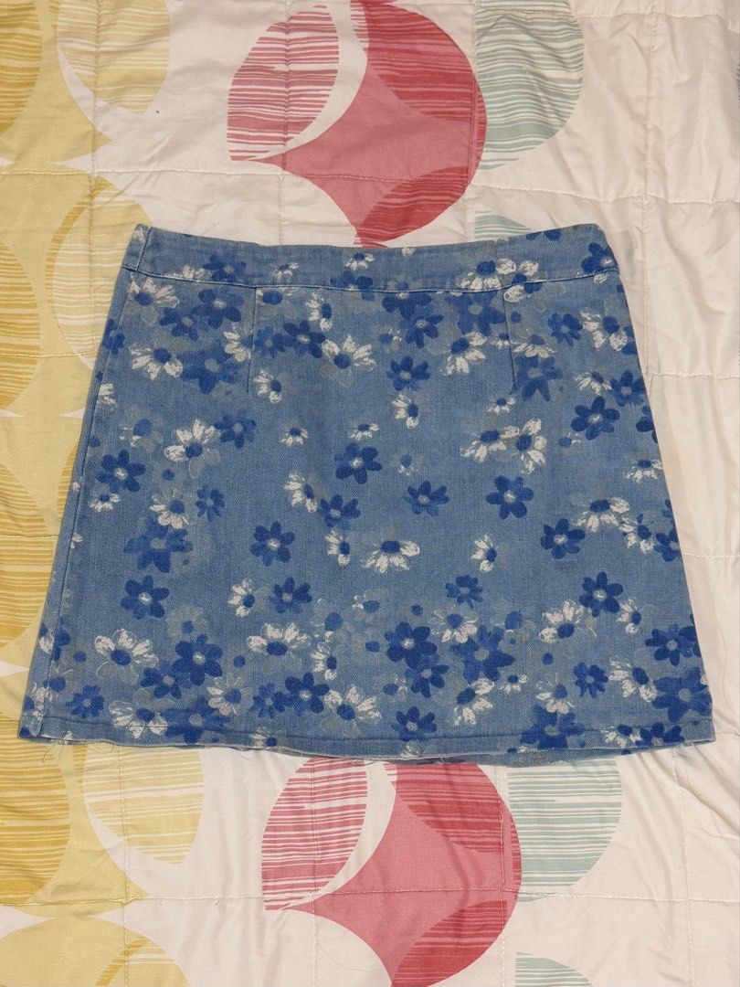 Floral Denim Short Skirt (Category: Skirts) located in Manila. Submitted by itskattsss (Listing ID 1462871223, Image 1). Description: pm me for ww photos or my measurements rfs: decluttering mop: bank transfer, gcash, maribank.