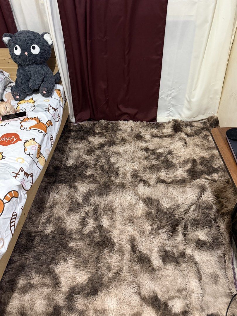 Fluffy Tie-Dye Rug - Brown and Beige (Category: Carpets, Mats & Flooring) located in Caloocan City. Submitted by rohllee (Listing ID 1462725147, Image 1). Description: - Super soft and fluffy texture - Stylish tie-dye pattern in brown and beige - Creates a cozy atmosphere in any room - Perfect for living rooms and bedrooms - Easy to maintain and clean.