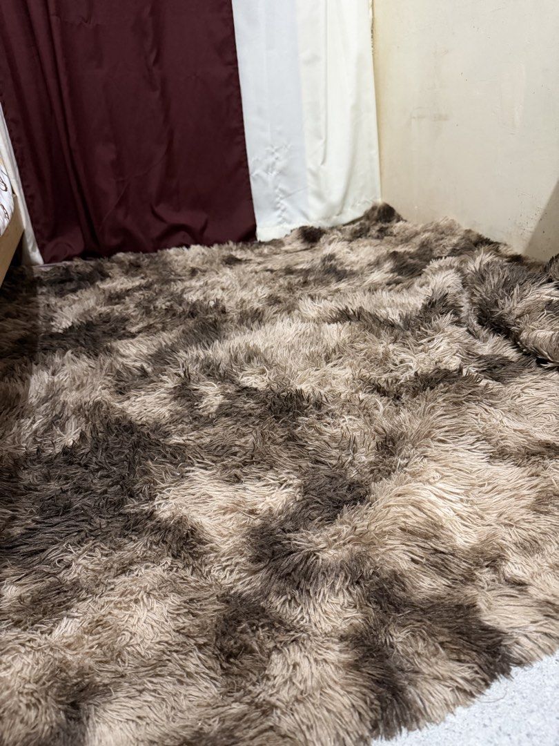 Fluffy Tie-Dye Rug - Brown and Beige (Category: Carpets, Mats & Flooring) located in Caloocan City. Submitted by rohllee (Listing ID 1462725147, Image 3). Description: - Super soft and fluffy texture - Stylish tie-dye pattern in brown and beige - Creates a cozy atmosphere in any room - Perfect for living rooms and bedrooms - Easy to maintain and clean.