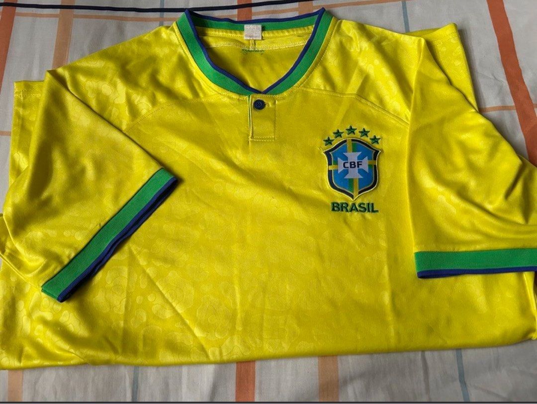Football Jersey Brasil Size Large (Category: Tshirts & Polo Shirts ) located in Manila. Submitted by seysey81 (Listing ID 1462682396, Image 1). Description: .