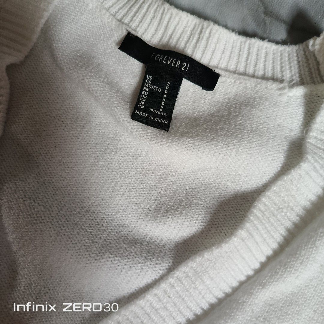 FOREVER21 BLAZER SMALL (Category: Coats, Jackets and Outerwear) located in Quezon City. Submitted by ahyaladyblue (Listing ID 1462776632, Image 2). Description: .