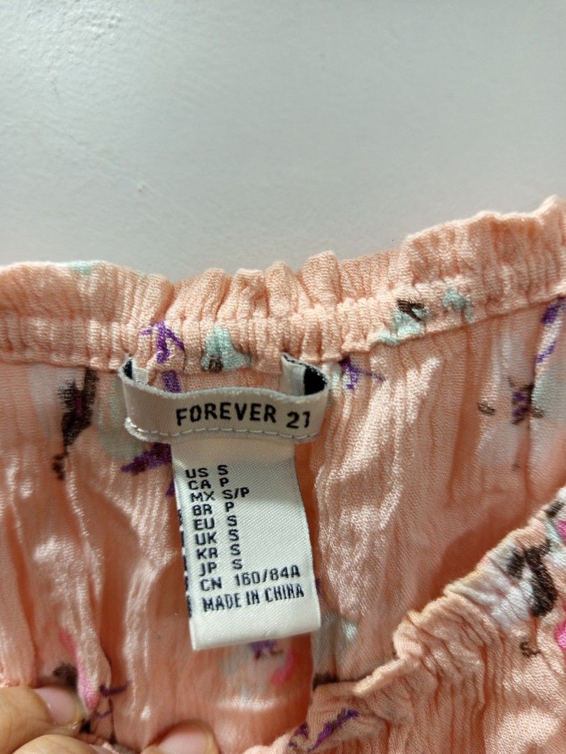 Forever21 blouse (Category: Blouses) located in Cavite. Submitted by alliahscloset2.2 (Listing ID 1462755462, Image 3). Description: .