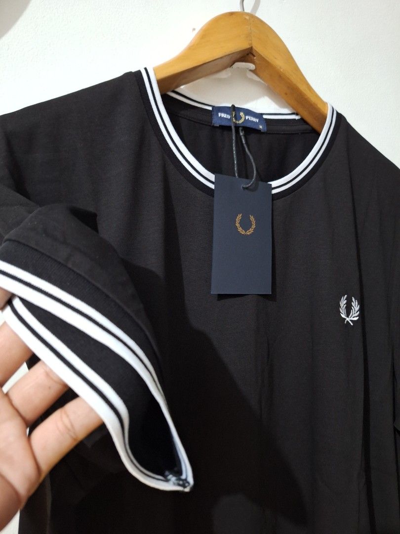 Fred perry twin tip tshirt blk n white (Category: Tshirts & Polo Shirts ) located in Muntinlupa City. Submitted by kstefanomela14 (Listing ID 1462865768, Image 3). Description: Fred Perry tshirts brandnew legit white twin tip shirt Small - 19x26 Medium - 20 x 27 Large - 21 x 28 XL - 22x29 Xxl - 23x30 Cod cop lalamove Lbc j&t.