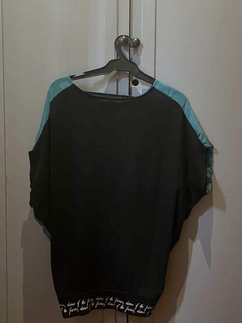 FREEWAY ART Turquoise & Black Blouse (Category: Blouses) located in Las Pinas. Submitted by limcmc (Listing ID 1462846961, Image 3). Description: ‼️ USED ONCE. 🚫 Tag/s 🚫 When Worn Pics Og Price: Each 1,000~ RFS: Decluttering MOP: Gcash & BDO (NO REFUNDS) Shipping: Shouldered by the buyer (gogoexpress, j&t, lalamove) ✨ DM me for more inquiries!.