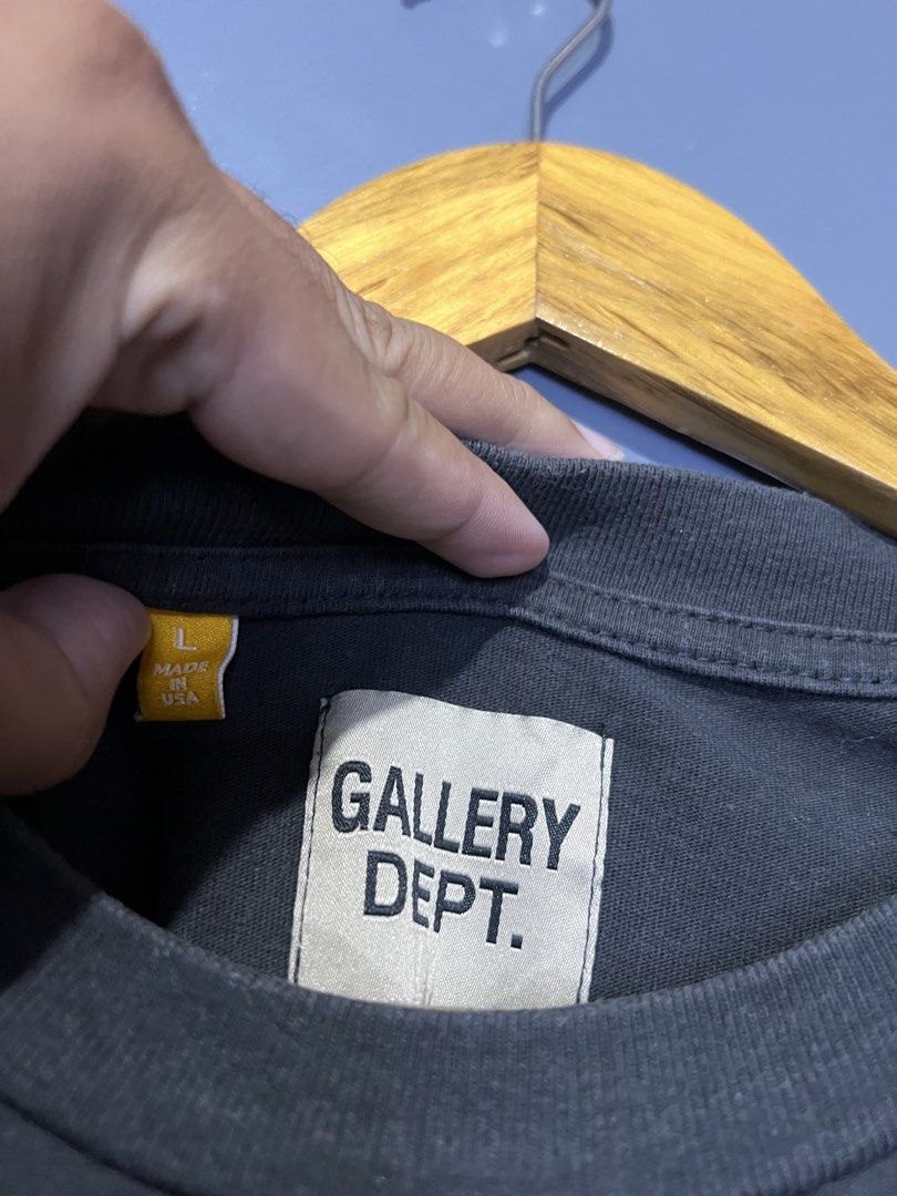 Gallery Department (Category: Tshirts & Polo Shirts ) located in Pagadian. Submitted by chiccsilog (Listing ID 1462792169, Image 3). Description: excellent condition 9.5/10 color rate 24x30 (L to Xl) no issue.