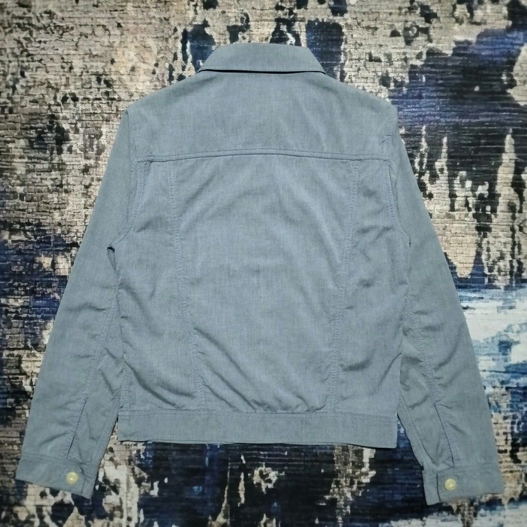 GAP Type -2 Jacket (Category: Coats, Jackets and Outerwear) located in Kota Bharu. Submitted by aunibundle (Listing ID 1462883400, Image 2). Description: Condition 8.8/10 Detail Rujuk Gambar Ukuran Manual Rujuk Gambar last.