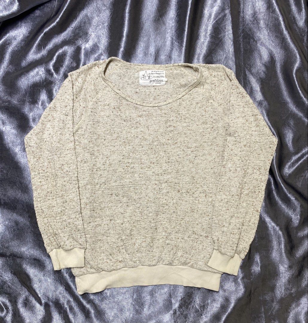 Gem'closet beige/taupe speckled knit pullover sweatshirt (Category: Coats, Jackets and Outerwear) located in General Trias. Submitted by kevinthriftshop (Listing ID 1462840217, Image 1). Description: - Lightweight knit sweater from Gem Closet by Ever Free - Speckled beige and brown color - Classic crew neck design - Ribbed cuffs and hem for a snug fit - Perfect for comfortable everyday wear - Material: Polyester, Cotton, Acrylic blend.