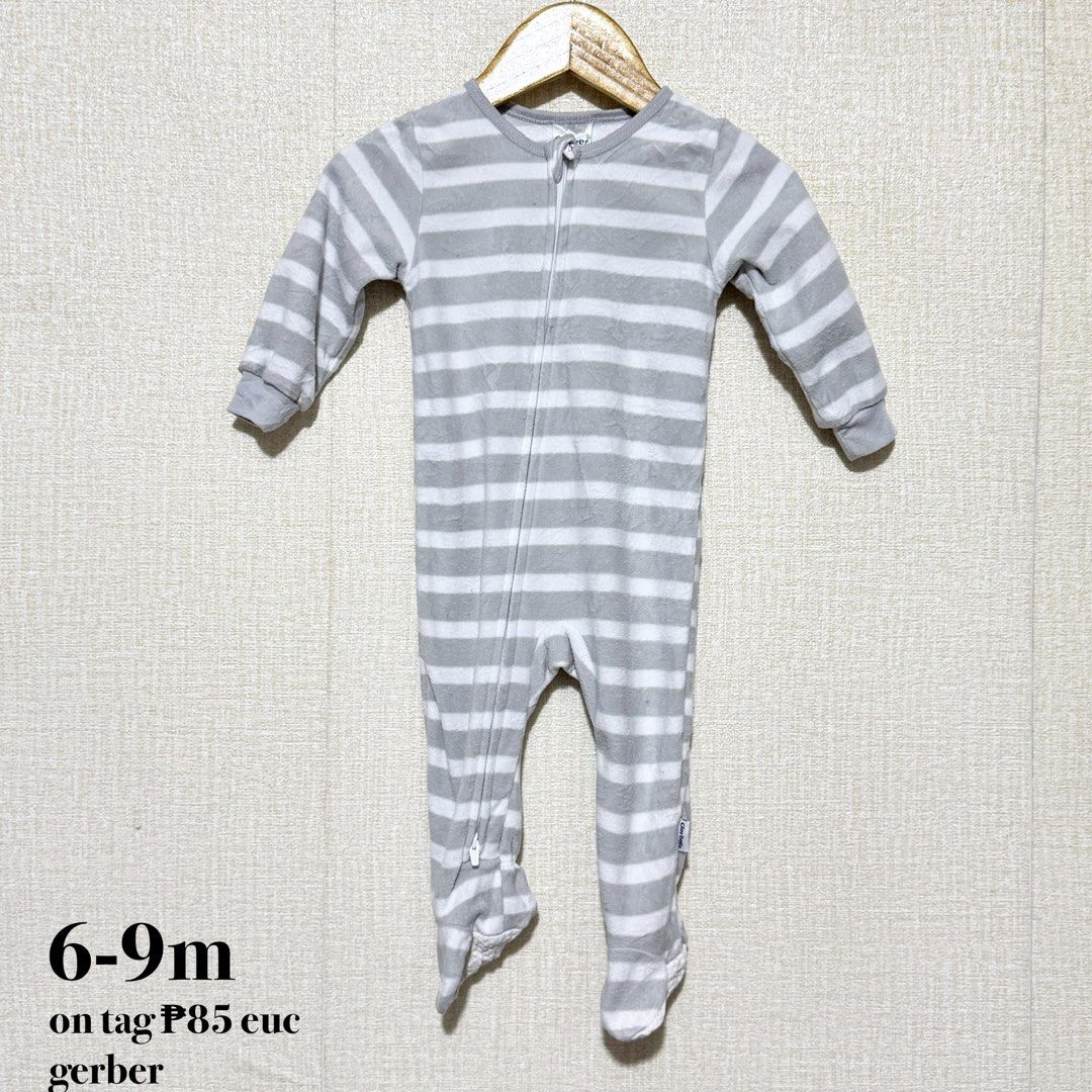 gerber baby frogsuits (Category: Babies & Kids Fashion) located in Baguio. Submitted by mapa_laku (Listing ID 1462683373, Image 1). Description: .