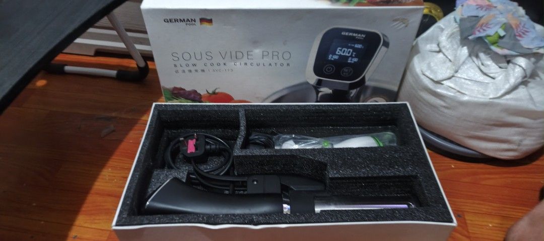 German Pool Sous Vide Pro Slow Cook Circulator (Category: Cookers) located in Manila. Submitted by karu.sell.ph (Listing ID 1462712821, Image 2). Description: - German Pool Sous Vide Pro circulator - Model: T-SVC-153 - Includes original packaging and all accessories - Achieve precise cooking for restaurant-quality results at home.