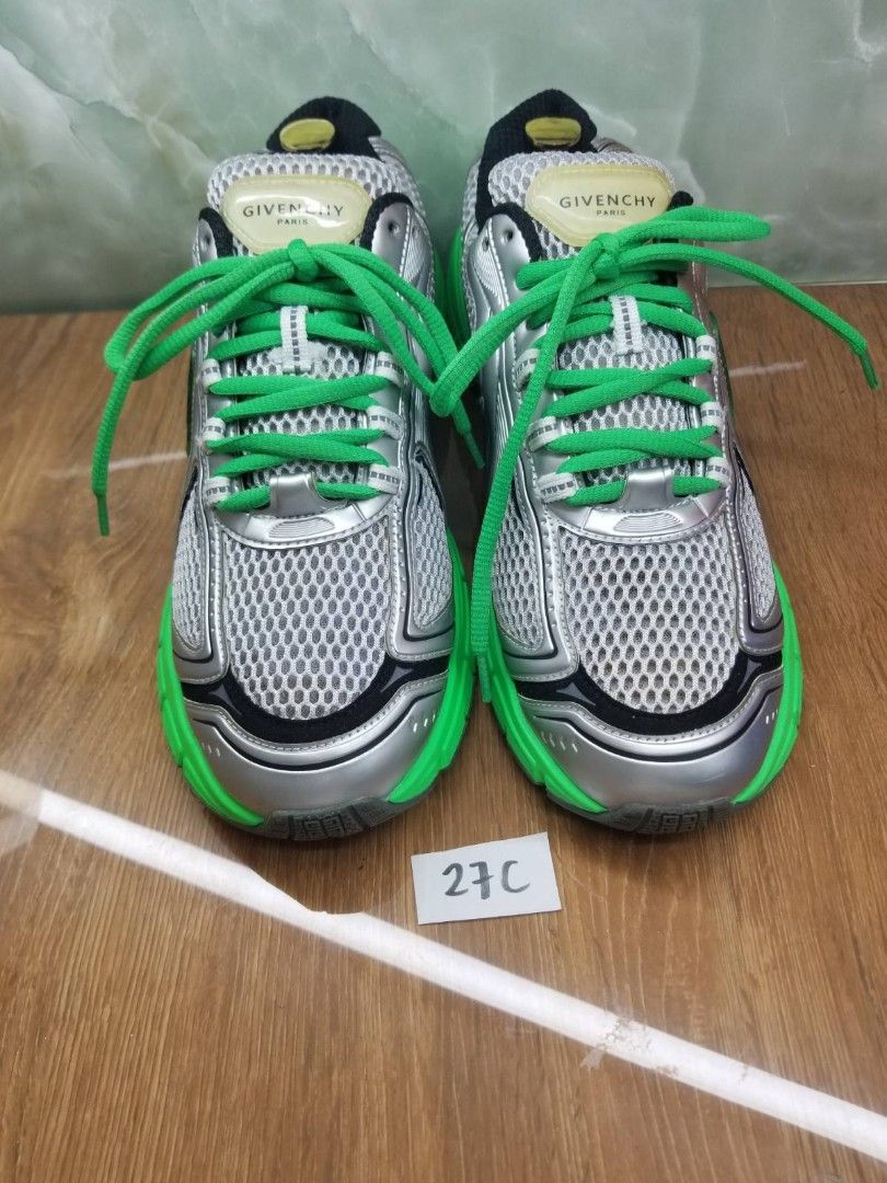 Givenchy sneakers 41-42 (Category: Sneakers) located in Quezon City. Submitted by lykpossession (Listing ID 1462739708, Image 1). Description: Ask first if available.