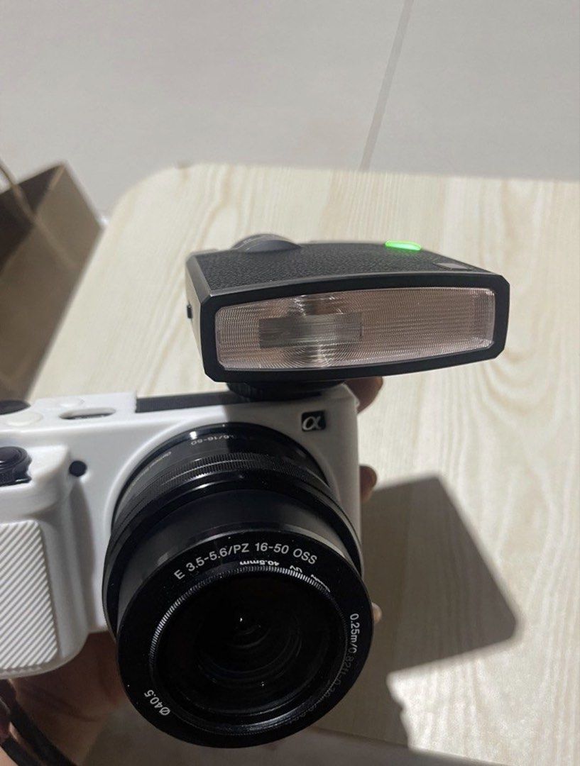 Godox Lux Junior Flash (Category: Flashes) located in Quezon City. Submitted by artsthetic_ann (Listing ID 1462811825, Image 2). Description: Get niyo na mga mima. Madalang lang gamitin. Tamad po kasi ako magbitbit ng flash HAHA 😅 No ISSUE ‼️ With FREE Batteries na yan Sample pic nasa last slide Bagong bago pa! Alagang alaga. With Box po yan, hanapin ko pa. MEET UP only po, for sure buyer 🙂 Mode of Payment: Cash or Gcash PM ME .