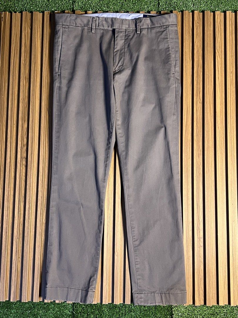 GOLD TAG RALPH LAUREN - WASHED FLAT FRONT TROUSER (Category: Chinos) located in Bacolod City. Submitted by timelessbyjosh (Listing ID 1462867983, Image 2). Description: BEST FOR CASUAL & FORMAL OUTFITS SIZE : 30/32 ACTUAL COLOR : WASHED GREY COLOR RATE : 9. 5 OUT OF 10 CONDITION : EXCELLENT MATERIAL : 97 % COTTON & 3 % ELASTANE MADE IN : INDONESIA FLAWS : NONE DIMENSIONS WAIST - 32 LENGTH - 36. 5 THIGH - 11 LEG OPENING - 6. 5 MEASUREMENT TAKEN WH