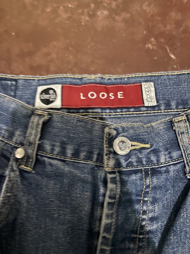 Grail Levi’s Loose/Baggy Silver Tab (Category: Jeans) located in Malita. Submitted by ronnyboi (Listing ID 1462681589, Image 2). Description: W:29 L:43 T:12 H:9.5 distressed hem vintage condition Mine:1200.