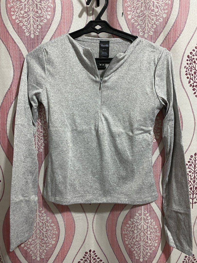 Gray Long Sleeve with Zipper 🩶 (Category: Longsleeves) located in Tanza. Submitted by vhies_closet24 (Listing ID 1462727109, Image 1). Description: Gray Long Sleeve with Zipper 🩶 • Brand new, never used • Just been sitting in my closet • Decluttering.