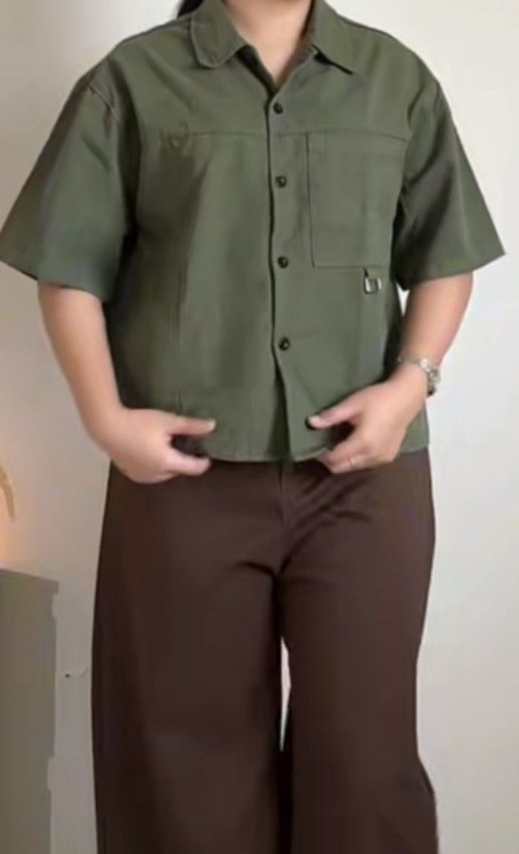 Green polo cropped (Category: Others Tops) located in Bocaue. Submitted by jessdcluters (Listing ID 1462467153, Image 3). Description: .