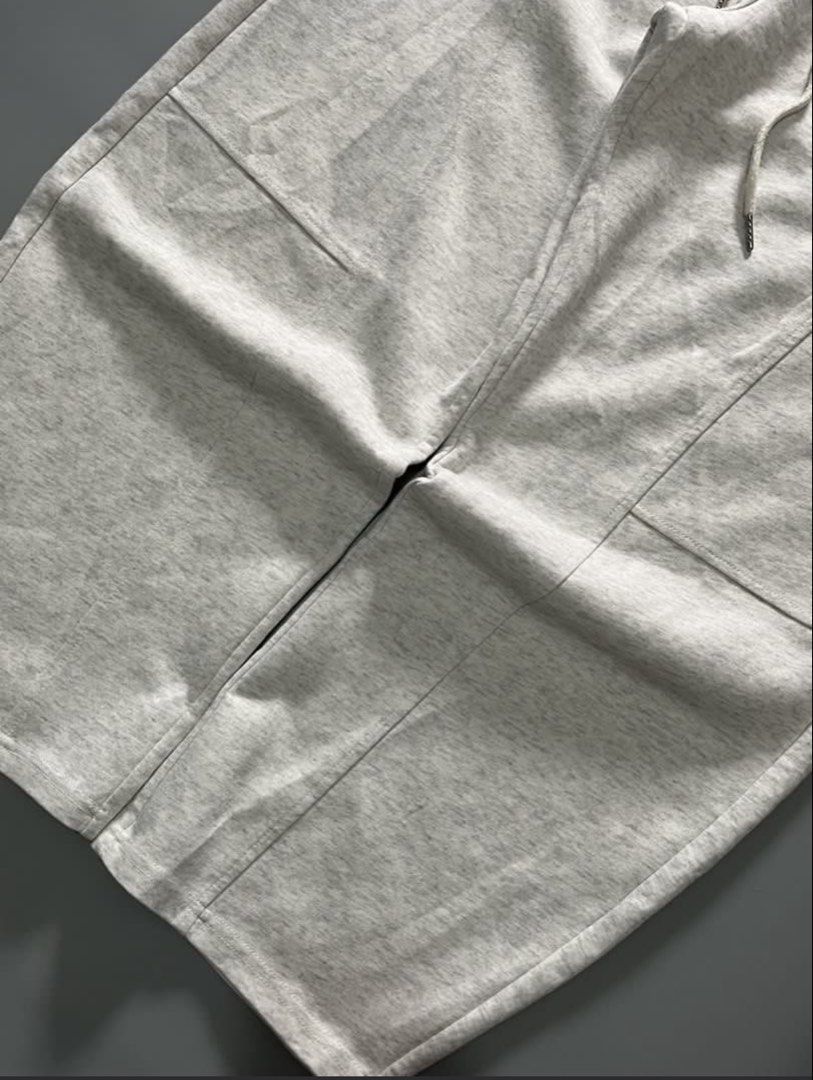 Grey Sweatpants Joggers with Drawstring Waist (Category: Other Bottoms) located in Candelaria. Submitted by trendoclock (Listing ID 1462731271, Image 3). Description: Comfy grey sweatpants. Elastic waistband with a drawstring. Two side pockets and one back pocket. Relaxed fit, great for lounging or casual wear. The material looks soft and breathable. Easy to style with your favorite t-shirt or hoodie. Waistline 28-34 inches Length 38.5 Hem 9 Thig