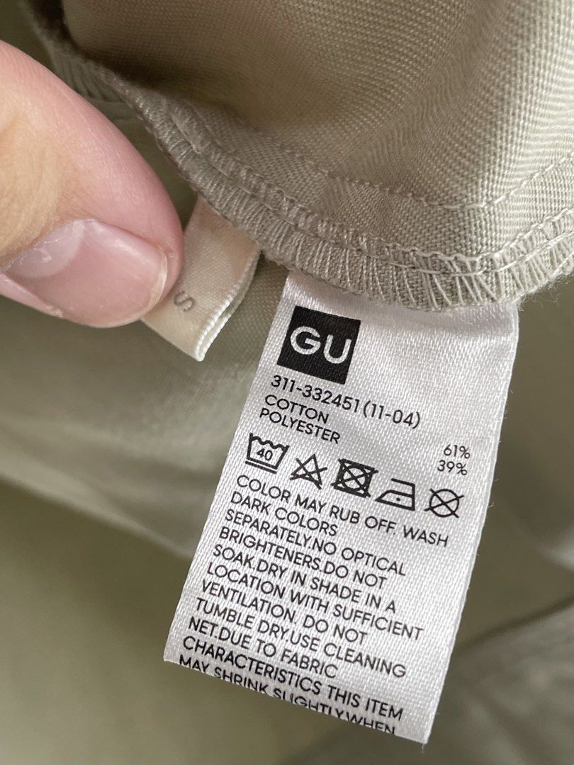 GU Chef Jacket (Category: Coats, Jackets and Outerwear) located in Mandaluyong City. Submitted by armrhts (Listing ID 1462749061, Image 3). Description: Size: Small Dimensions(inches) •Width: 21" •Length: 24" •Pit to Cuff: 19" Issue/s: -Swipe detailed Pics.